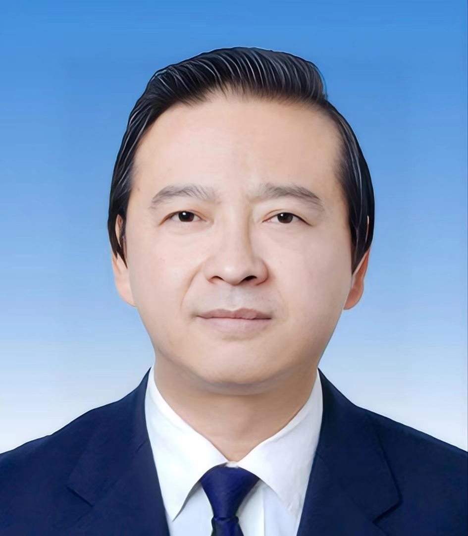 崔铁�?.jpg